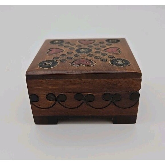 Hand Carved Wooden Trinket Box Hearts Design Rustic 3x3in Vintage Keepsake - Picture 1 of 8